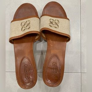 Coach Jaci beige brown platform slide sandals size 9.5